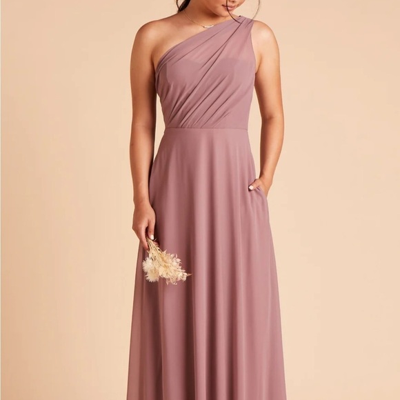Birdy Grey Dresses & Skirts - Birdy Grey Dark Mauve Kira Maxi Dress Elegant and Flowing Size Medium.